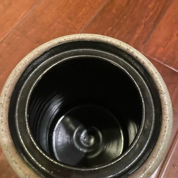 Rowe Pottery Works 1994 Vintage Blueberry Basket Salt Glaze Crock 8” - Picture 2 of 4